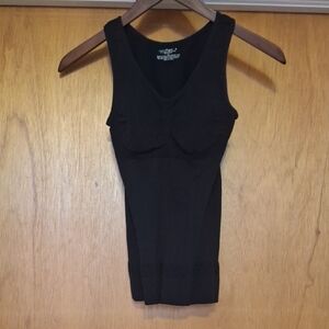 Black Camishaper Sleeveless Top